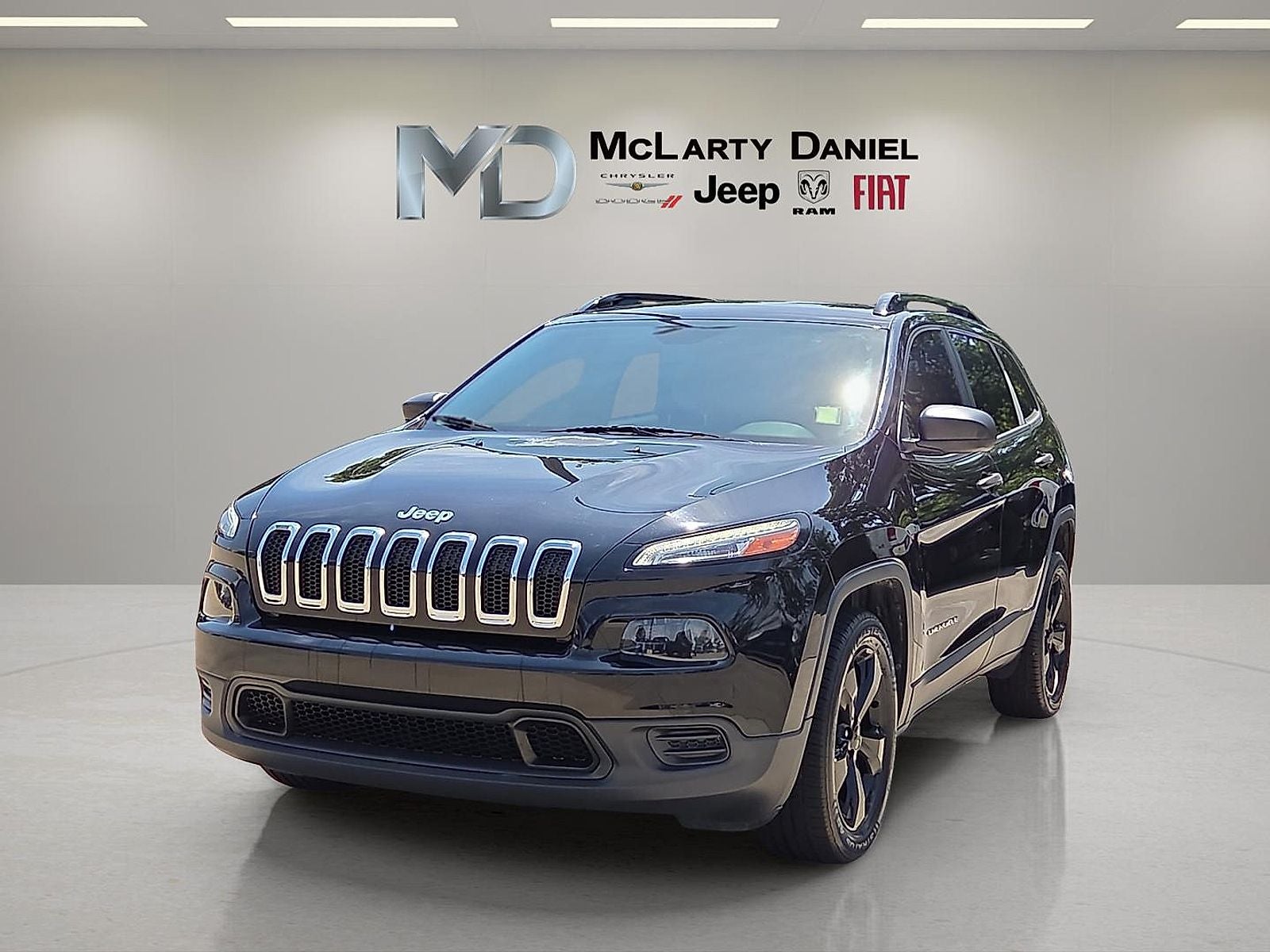 Used 2017 Jeep Cherokee Sport with VIN 1C4PJLAB4HW641075 for sale in Springdale, AR