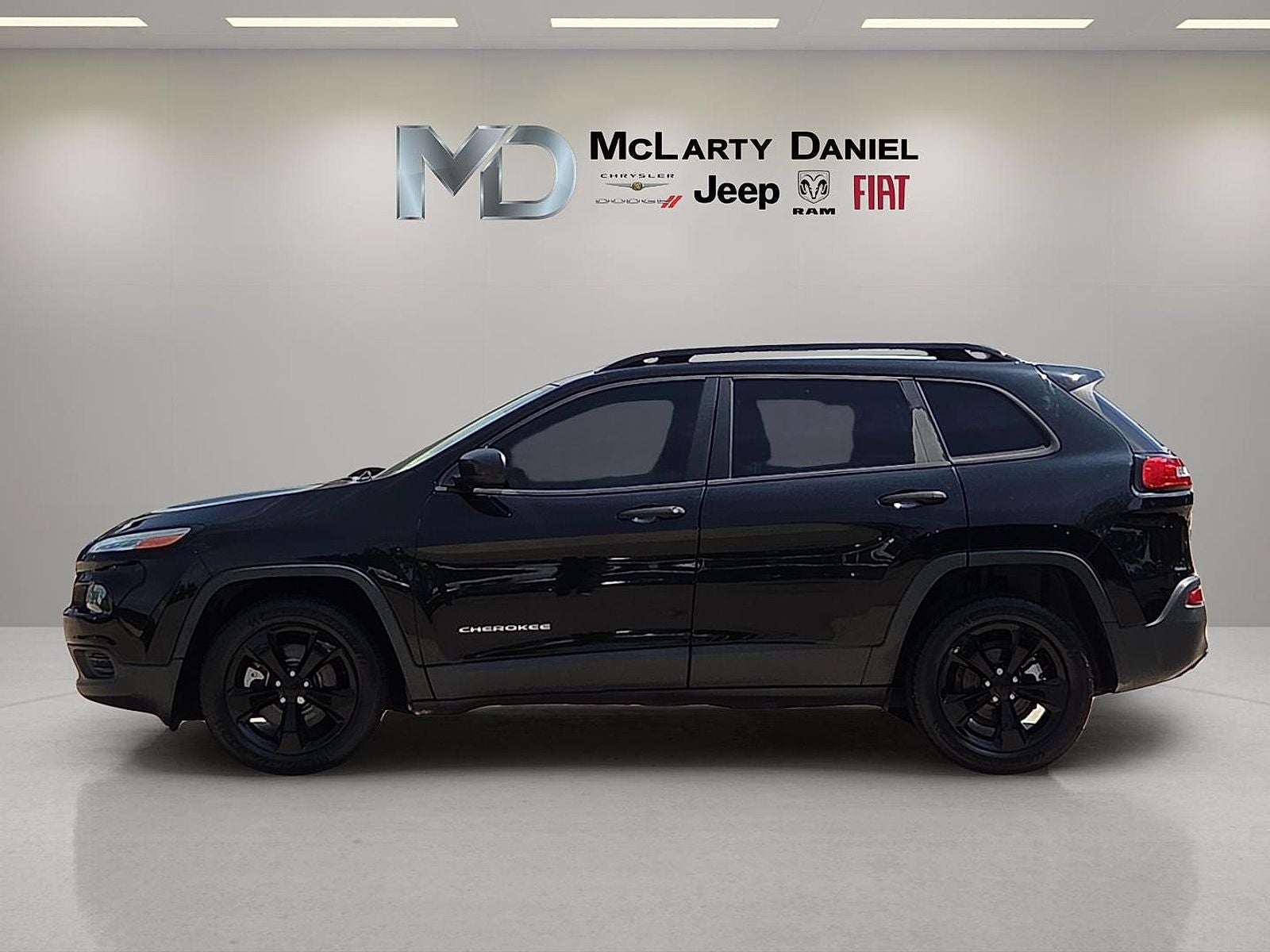 2017 Jeep Cherokee Sport