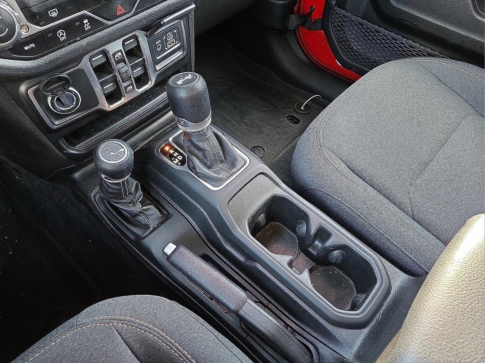 2024 Jeep Wrangler WRANGLER 4-DOOR SPORT S