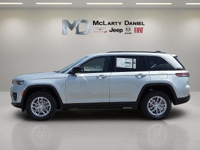 2025 Jeep Grand Cherokee GRAND CHEROKEE LAREDO X 4X4