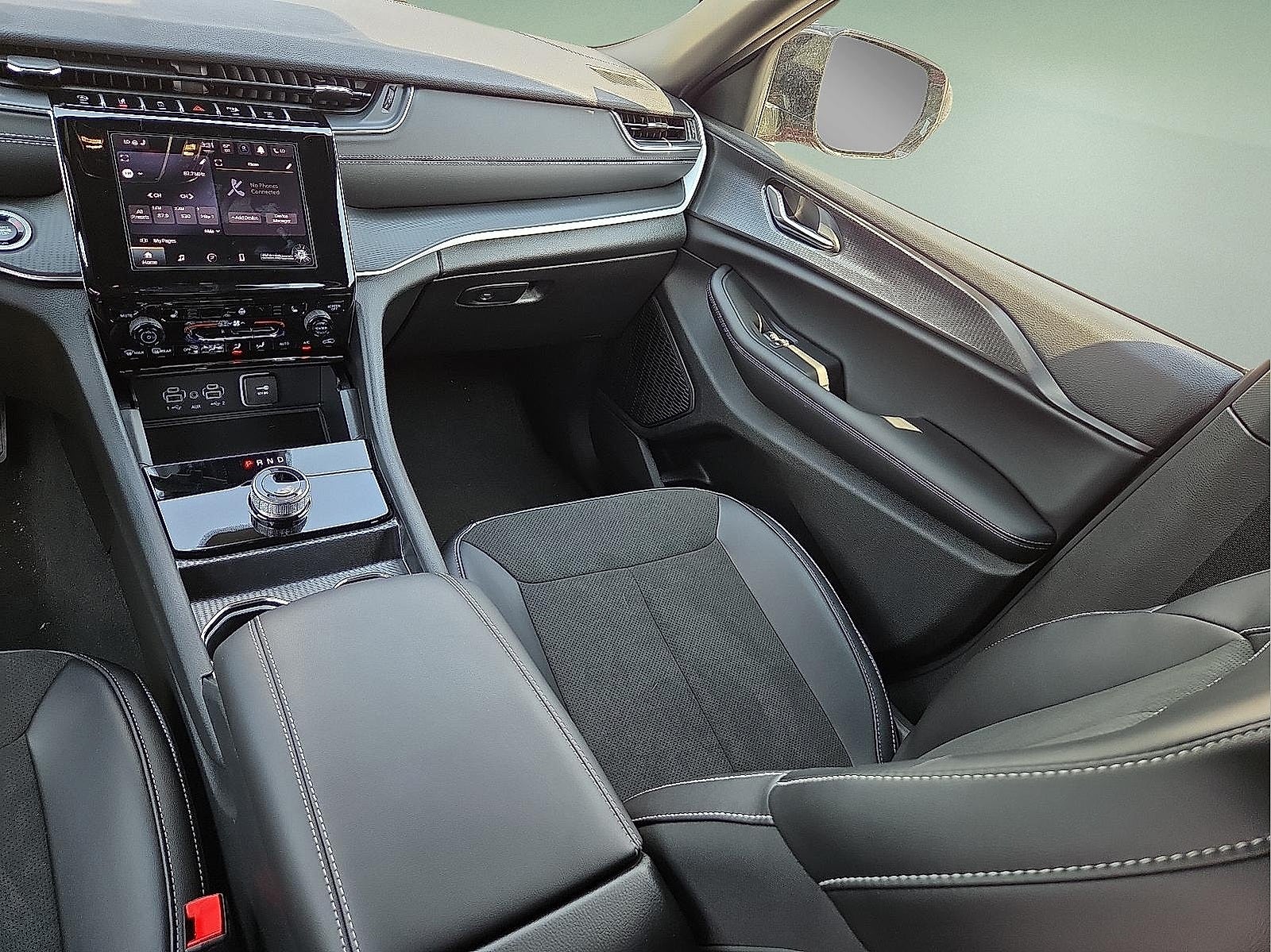 2025 Jeep Grand Cherokee GRAND CHEROKEE ALTITUDE 4X4