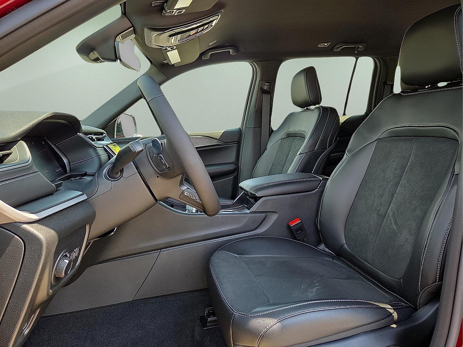 2025 Jeep Grand Cherokee GRAND CHEROKEE ALTITUDE 4X4