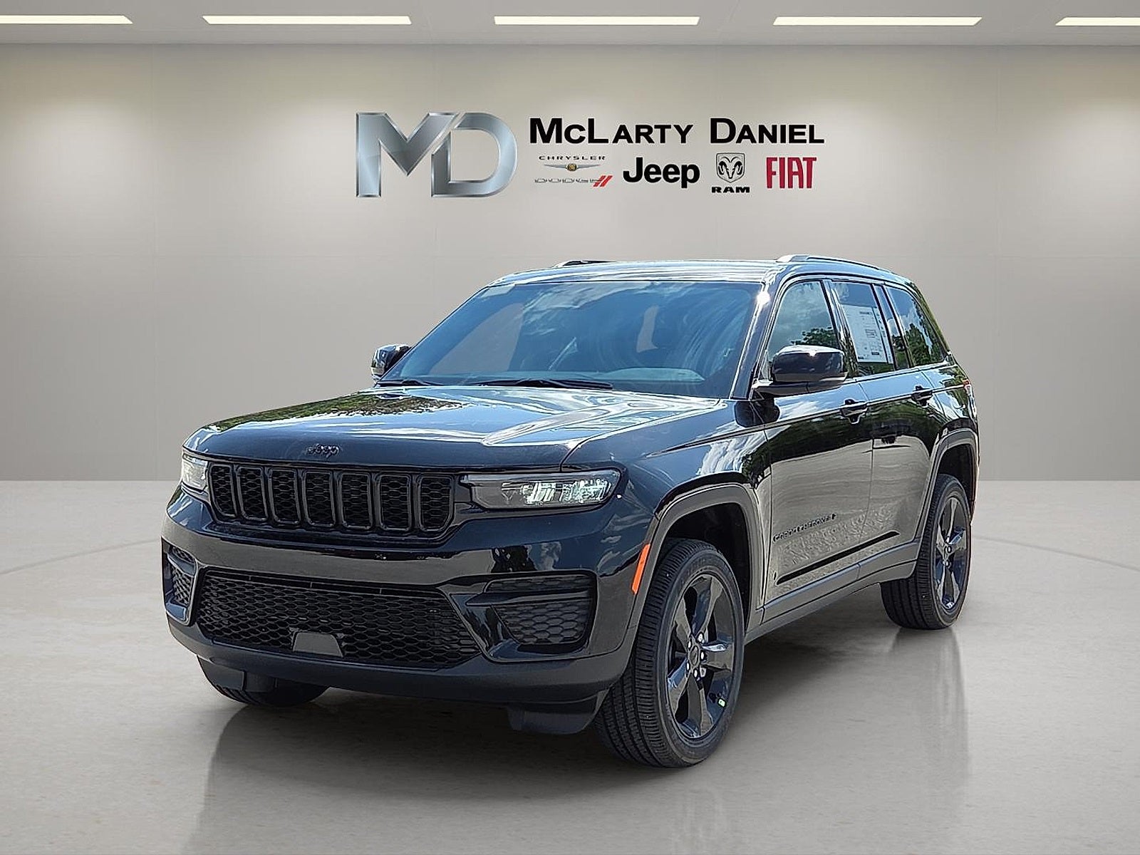 2025 Jeep Grand Cherokee GRAND CHEROKEE ALTITUDE 4X4