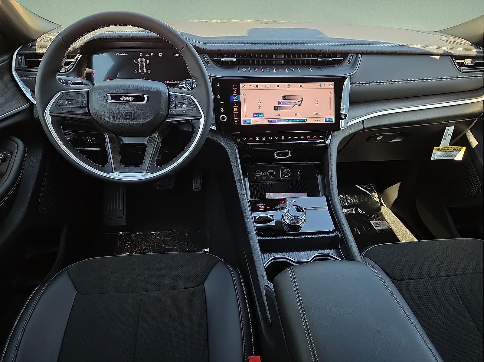 2027 Jeep Grand Cherokee GRAND CHEROKEE LAREDO ALTITUDE 4X4