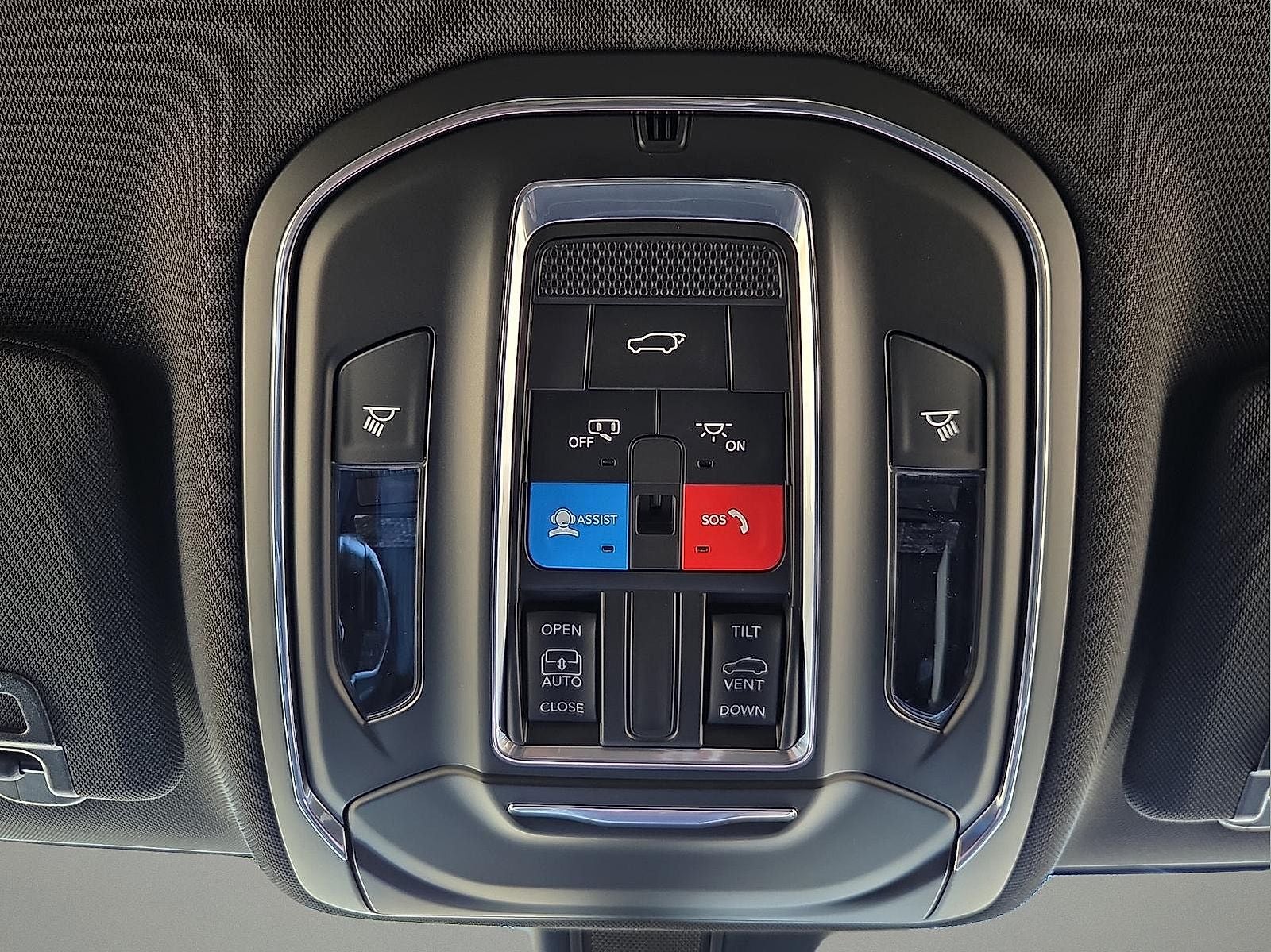 2027 Jeep Grand Cherokee GRAND CHEROKEE LAREDO ALTITUDE 4X4