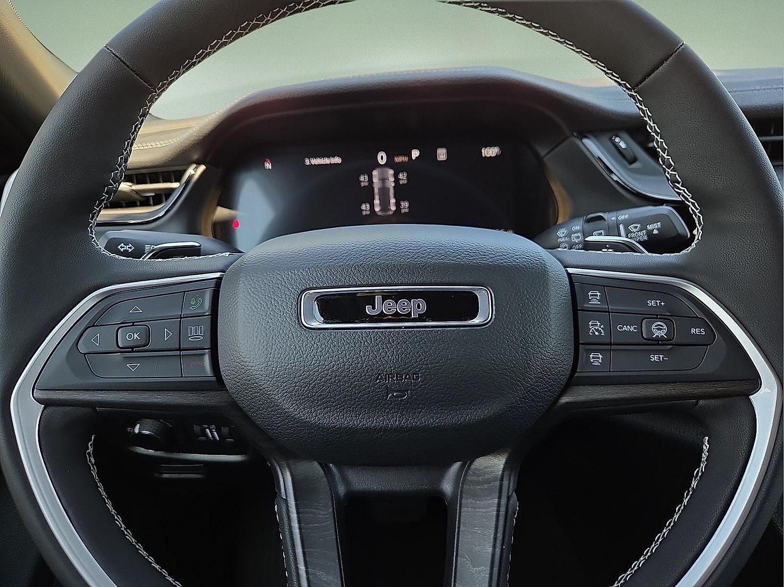 2027 Jeep Grand Cherokee GRAND CHEROKEE LAREDO ALTITUDE 4X4