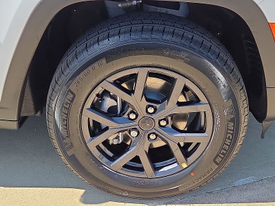 2027 Jeep Grand Cherokee GRAND CHEROKEE LAREDO ALTITUDE 4X4