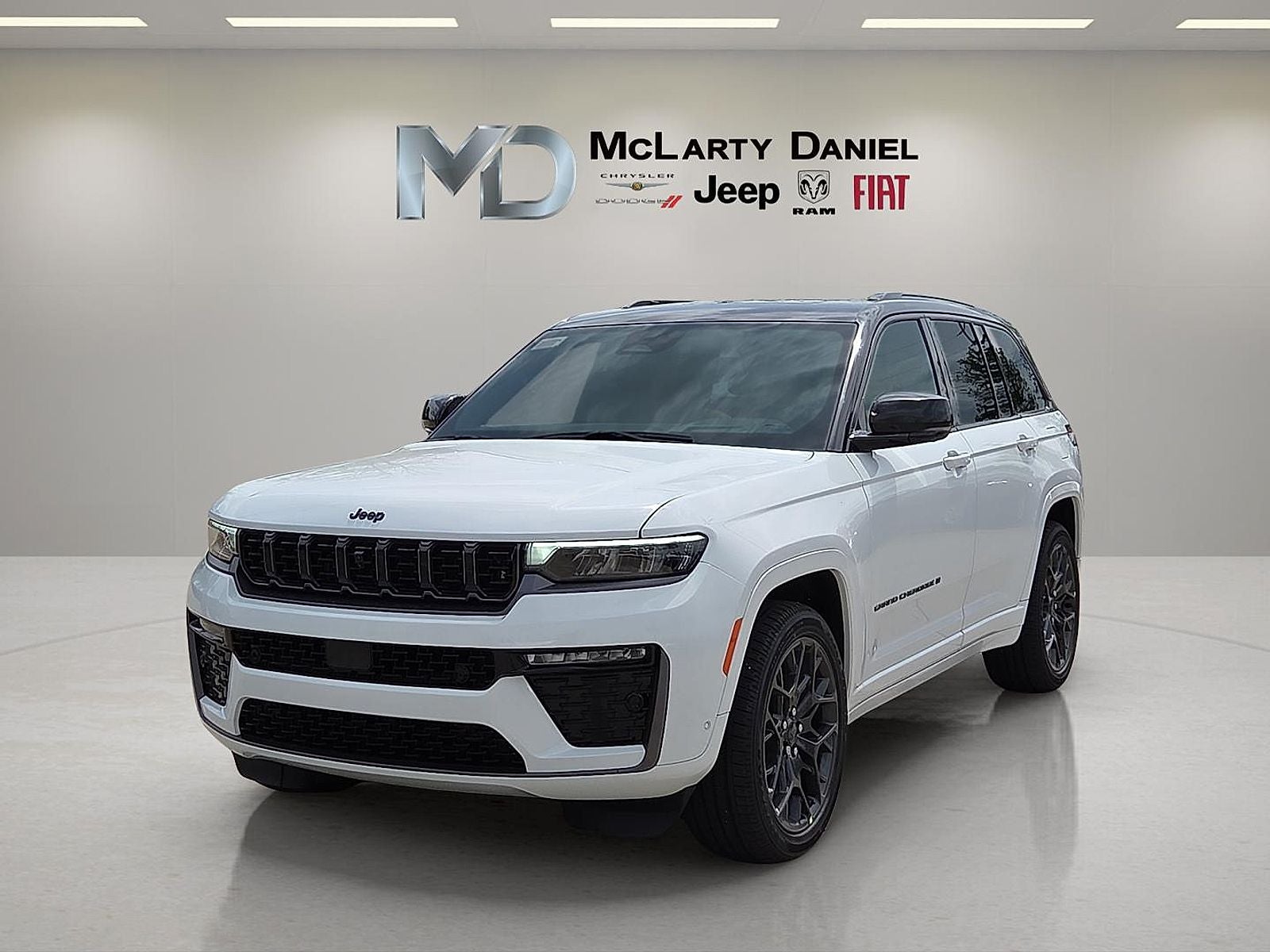 2026 Jeep Grand Cherokee GRAND CHEROKEE SUMMIT 4X4