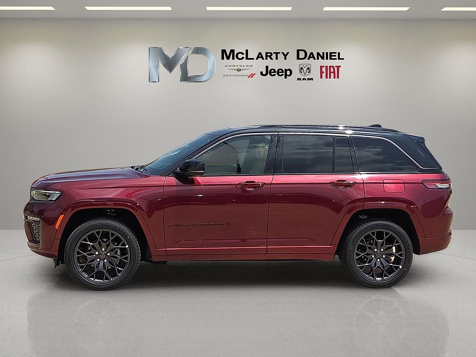 2026 Jeep Grand Cherokee GRAND CHEROKEE SUMMIT 4X4