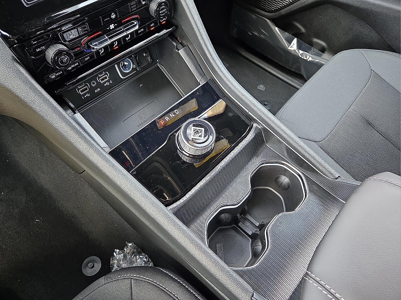 2025 Jeep Grand Cherokee GRAND CHEROKEE L LAREDO X 4X4