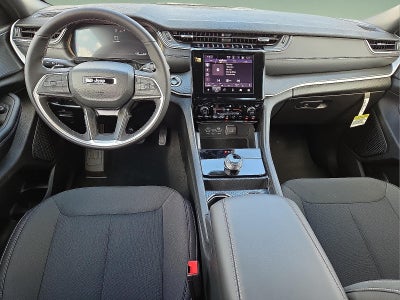 2025 Jeep Grand Cherokee GRAND CHEROKEE L LAREDO X 4X4