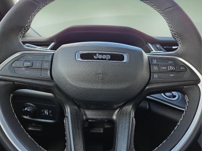 2025 Jeep Grand Cherokee GRAND CHEROKEE L LAREDO X 4X4