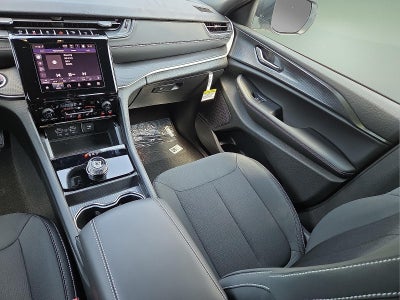 2025 Jeep Grand Cherokee GRAND CHEROKEE L LAREDO X 4X4