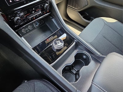 2025 Jeep Grand Cherokee GRAND CHEROKEE L LAREDO X 4X4