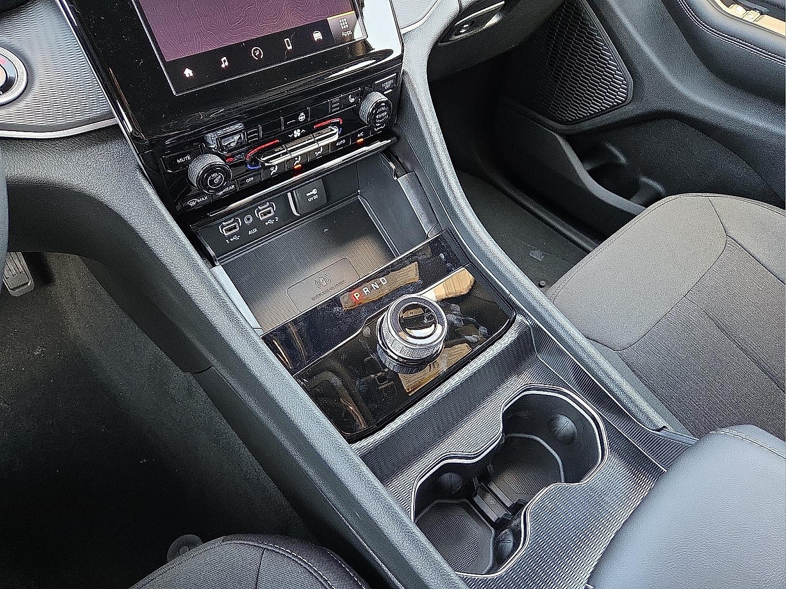 2025 Jeep Grand Cherokee GRAND CHEROKEE L LAREDO X 4X4