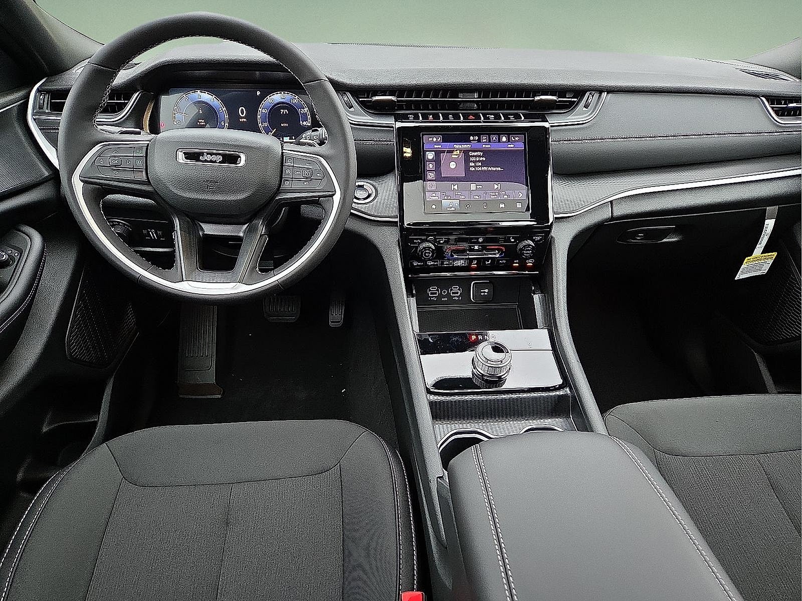 2025 Jeep Grand Cherokee GRAND CHEROKEE L LAREDO X 4X4