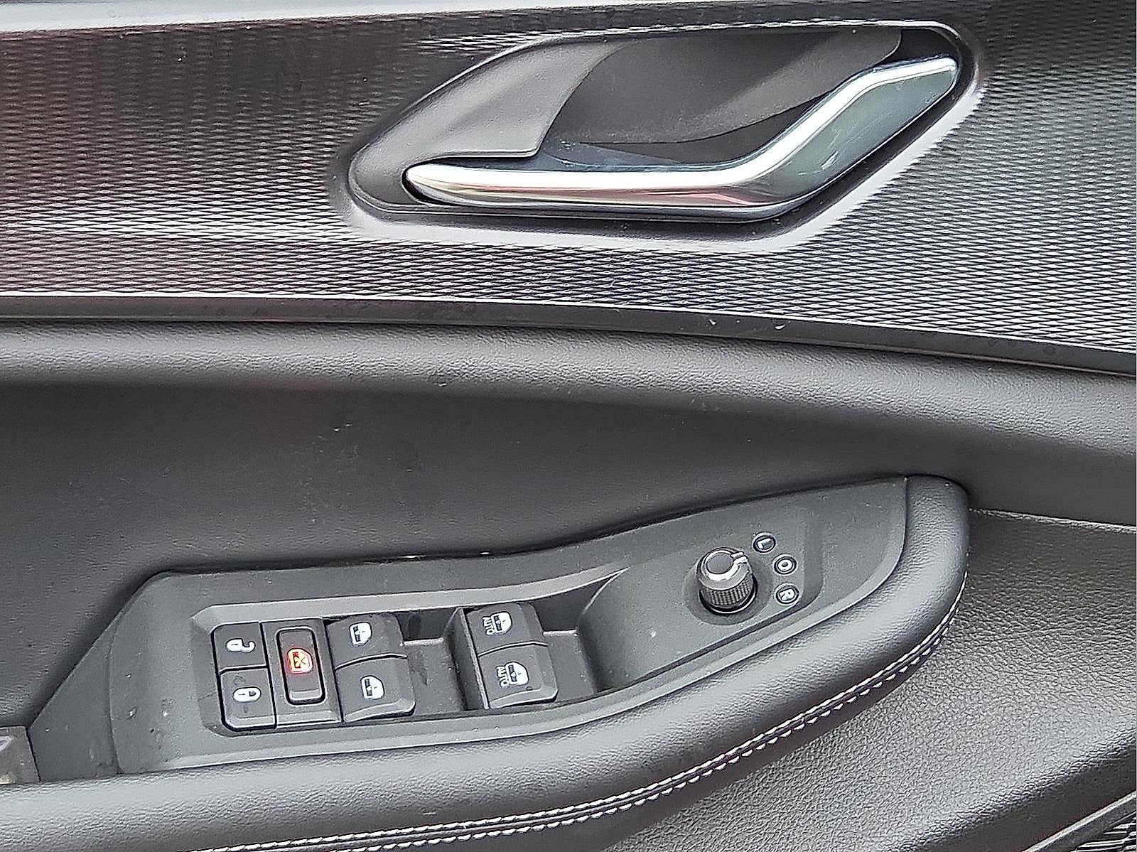 2025 Jeep Grand Cherokee GRAND CHEROKEE L LAREDO X 4X4