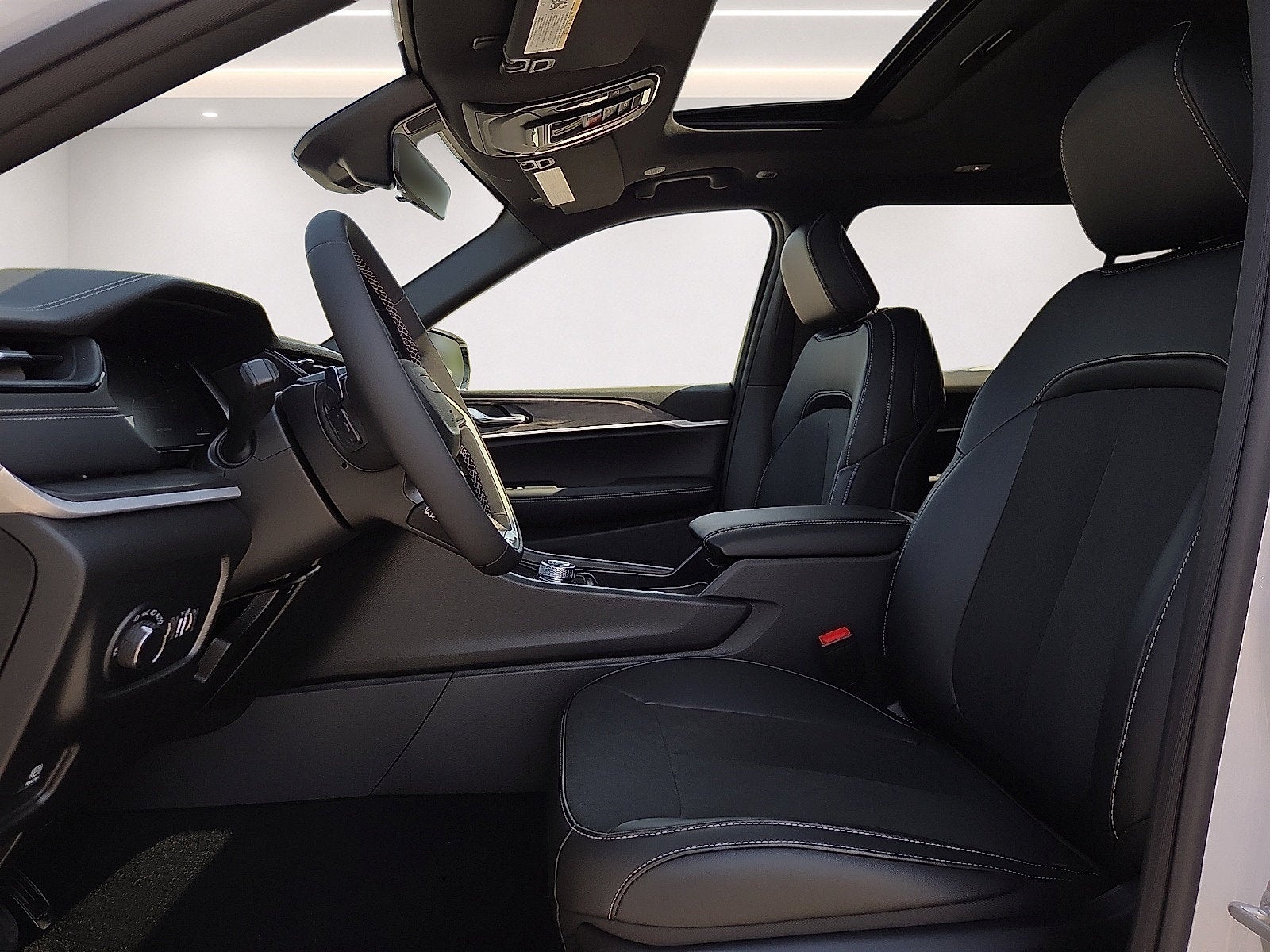 2027 Jeep Grand Cherokee L Laredo Altitude
