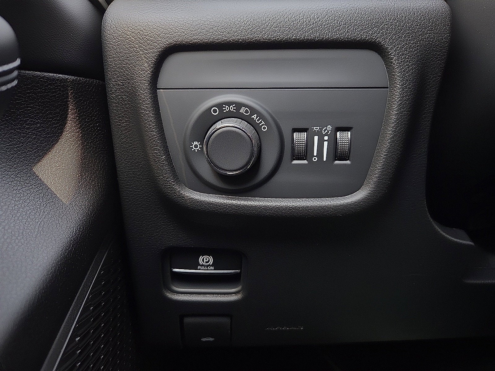 2027 Jeep Grand Cherokee L Laredo Altitude