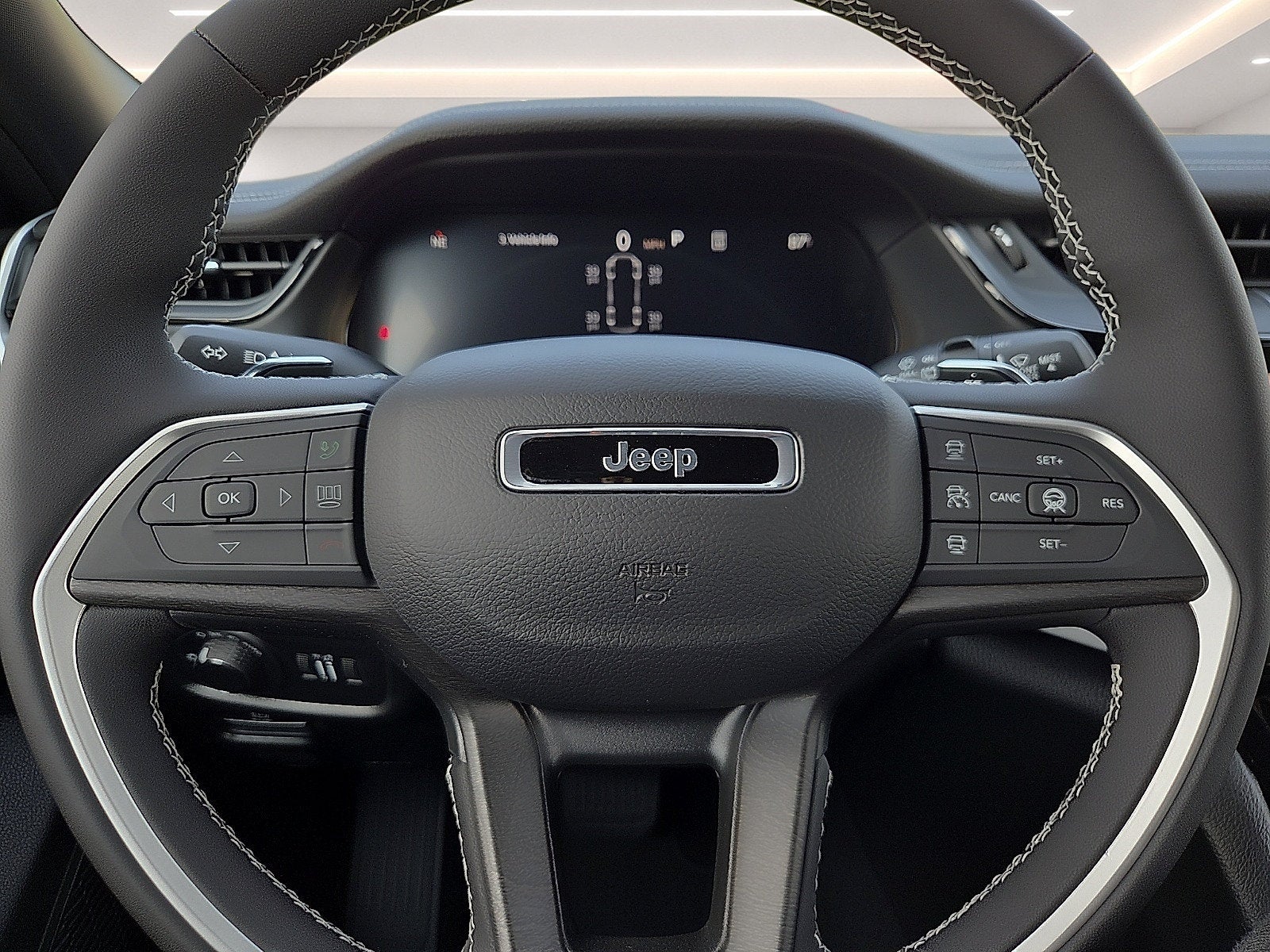 2027 Jeep Grand Cherokee L GRAND CHEROKEE L LAREDO ALTITUDE 4X4