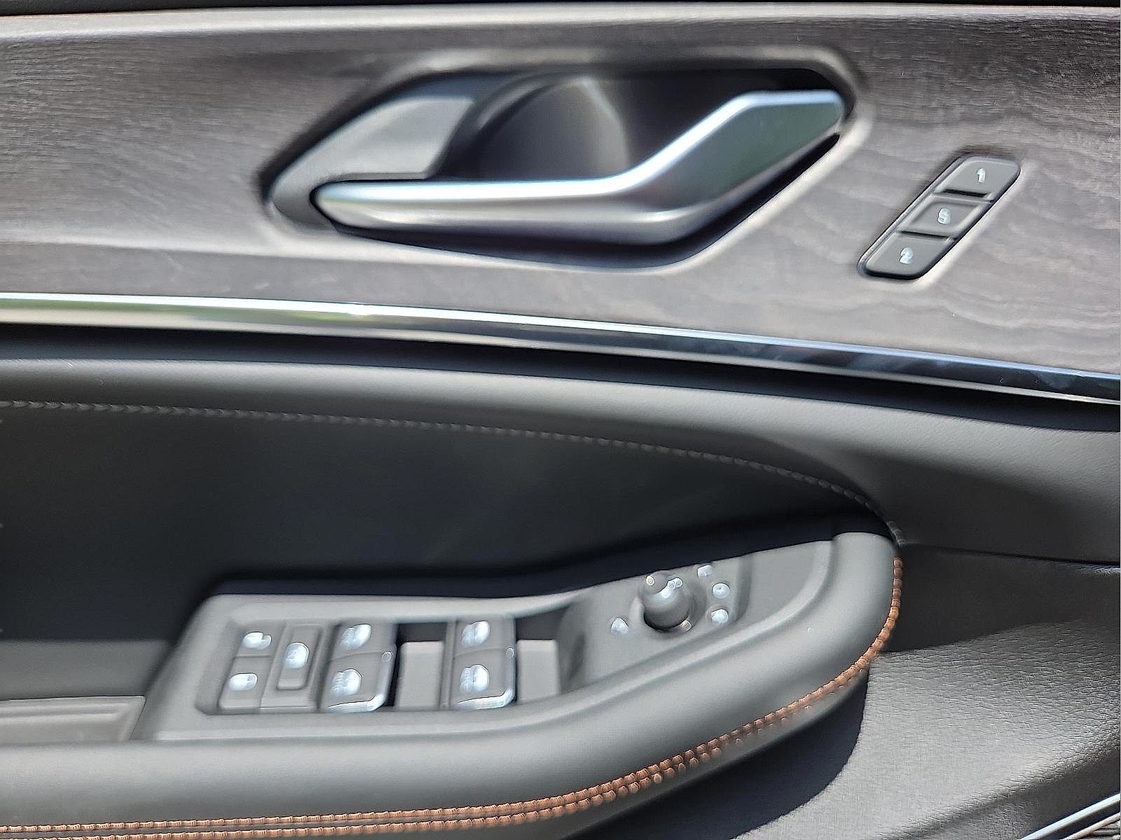 2025 Jeep Grand Cherokee GRAND CHEROKEE L OVERLAND 4X4