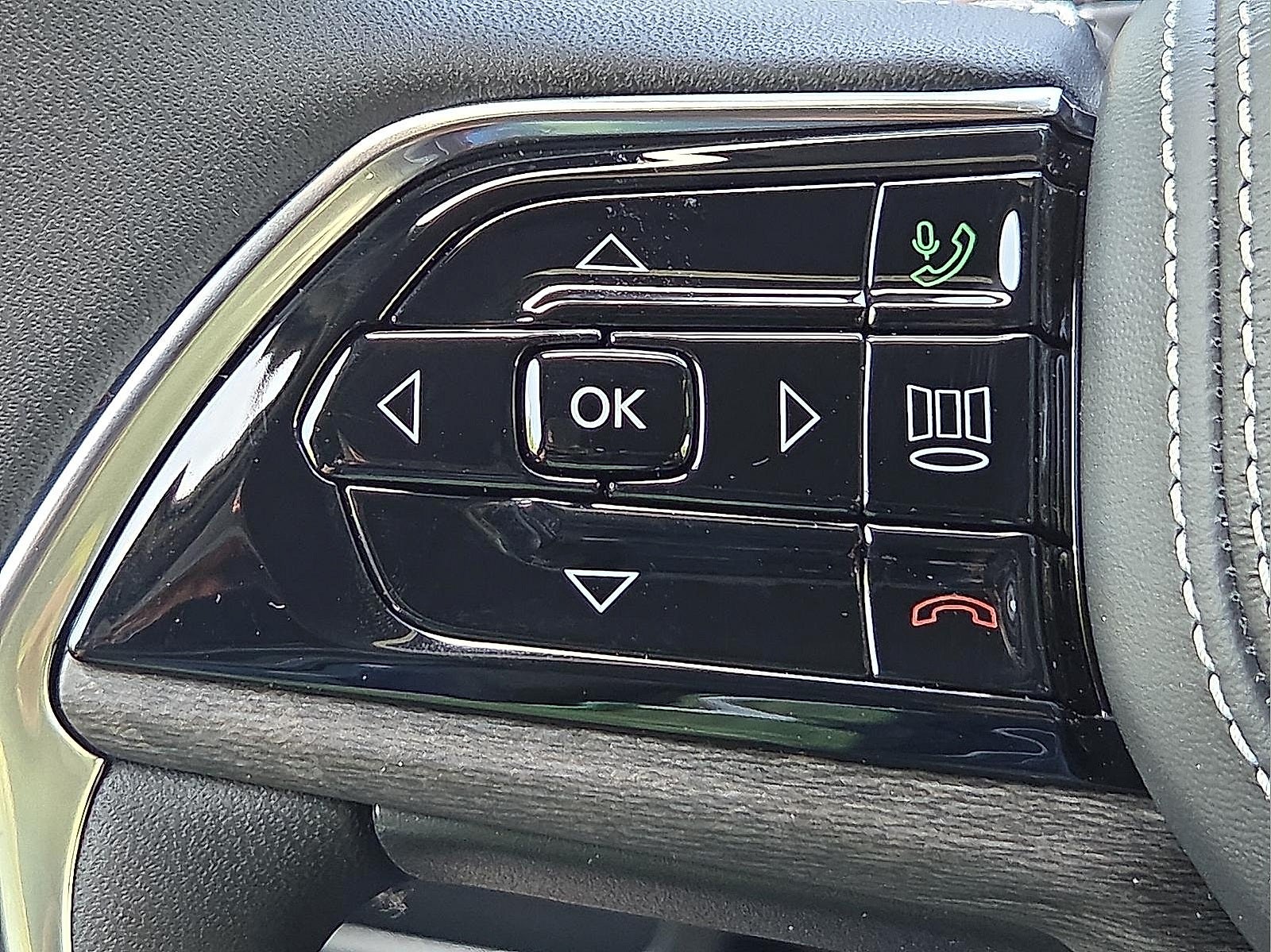 2025 Jeep Grand Cherokee GRAND CHEROKEE L OVERLAND 4X4