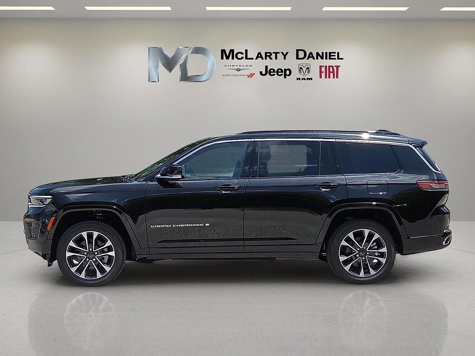 2025 Jeep Grand Cherokee GRAND CHEROKEE L OVERLAND 4X4