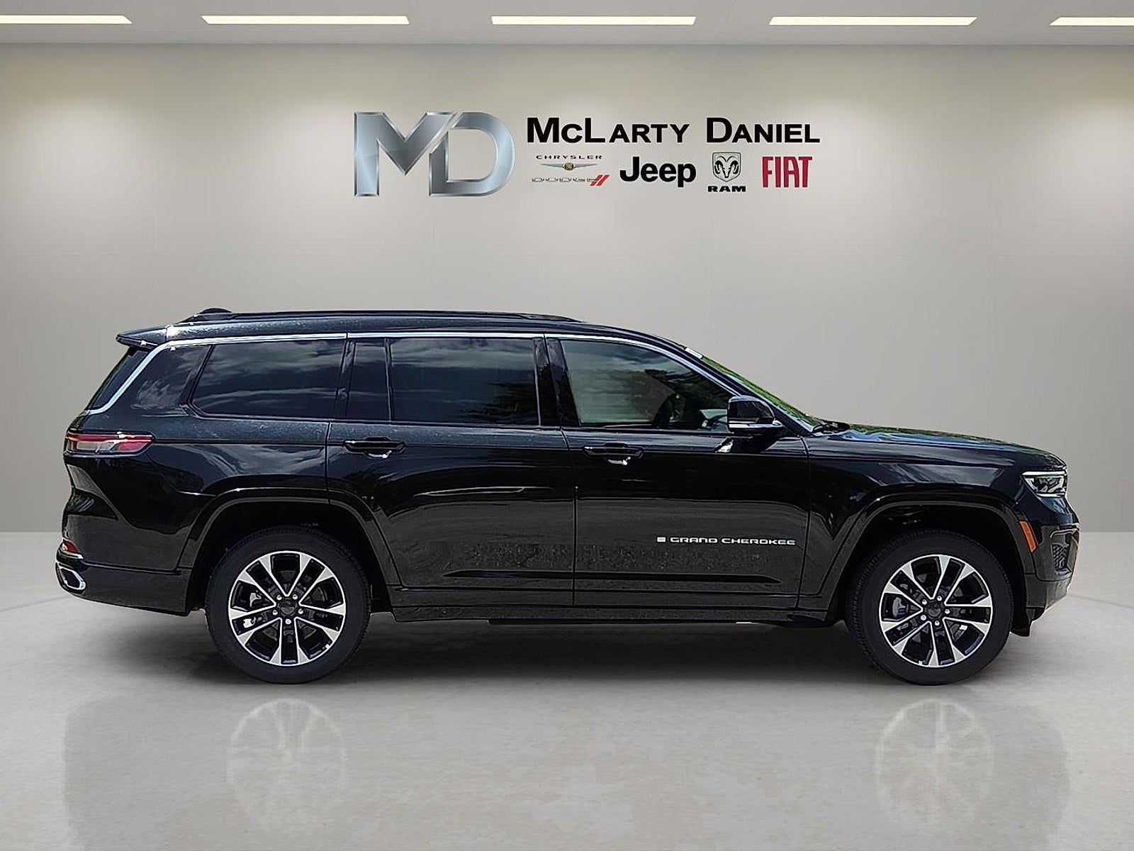 2025 Jeep Grand Cherokee GRAND CHEROKEE L OVERLAND 4X4