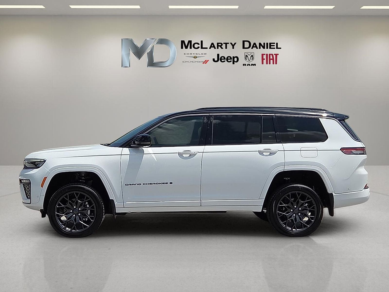 2026 Jeep Grand Cherokee GRAND CHEROKEE L SUMMIT 4X4