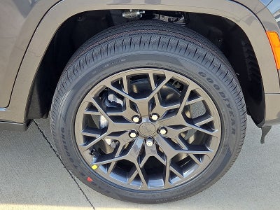 2026 Jeep Grand Cherokee GRAND CHEROKEE L SUMMIT 4X4