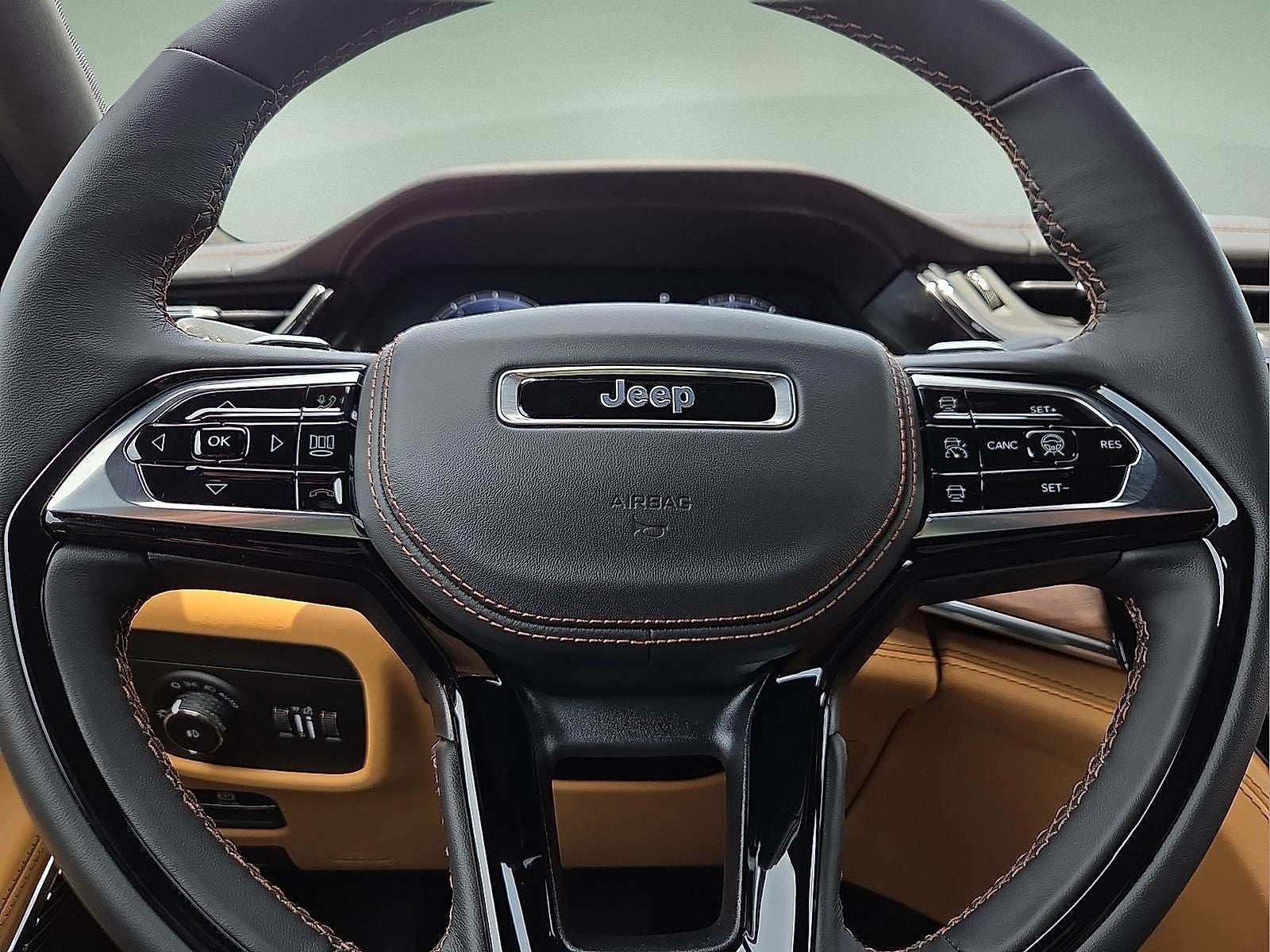 2026 Jeep Grand Cherokee GRAND CHEROKEE L SUMMIT 4X4