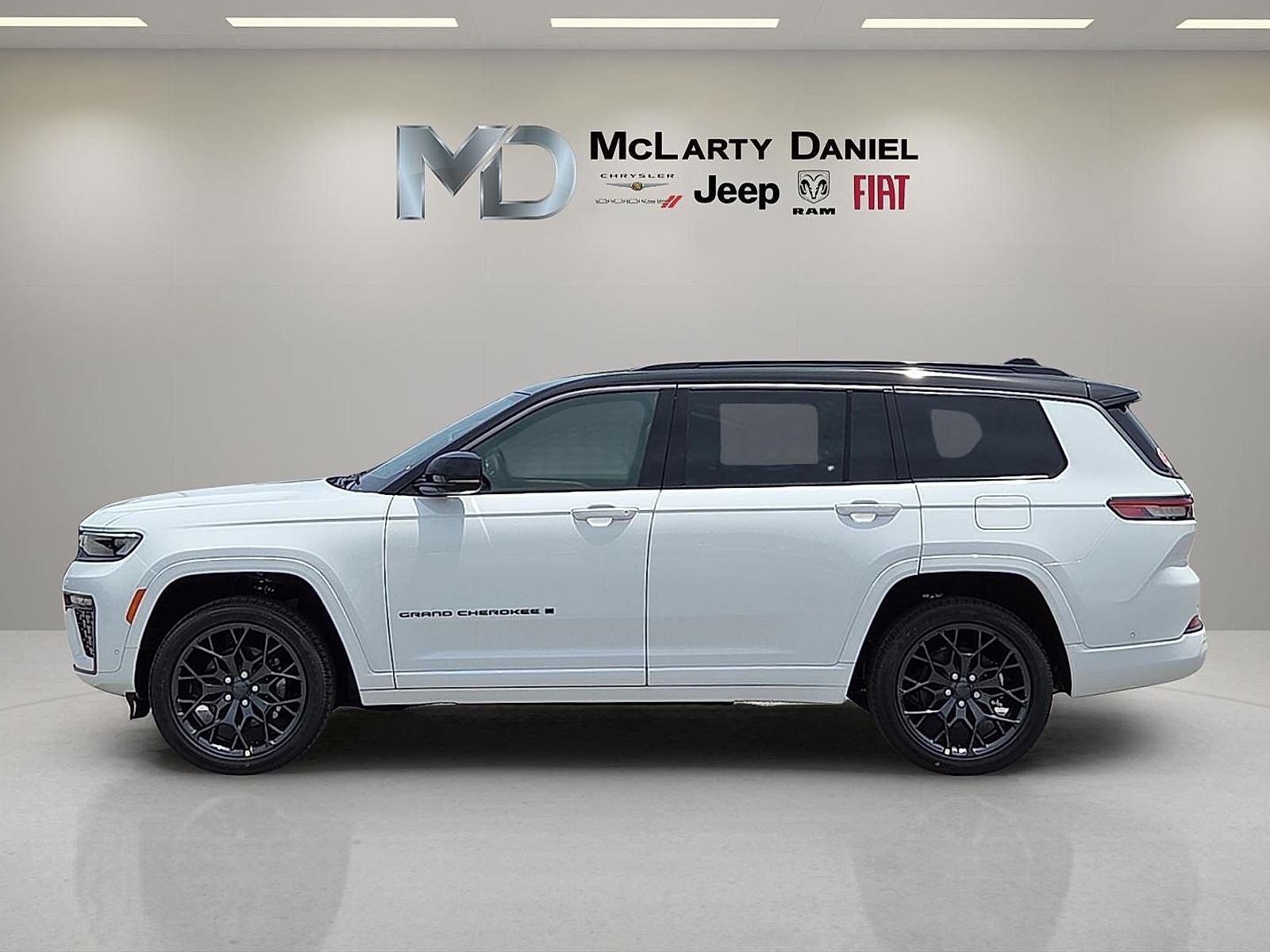 2026 Jeep Grand Cherokee GRAND CHEROKEE L SUMMIT 4X4