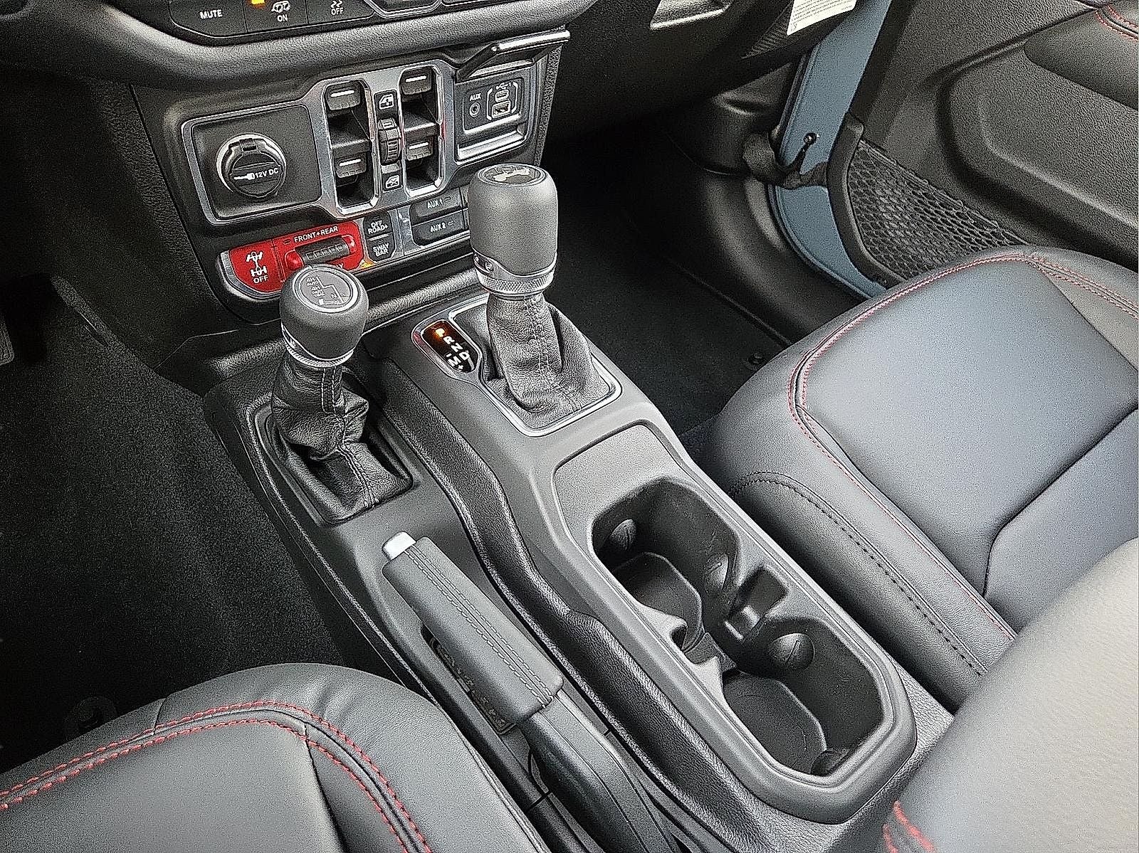 2026 Jeep Wrangler WRANGLER 4-DOOR MOAB 392