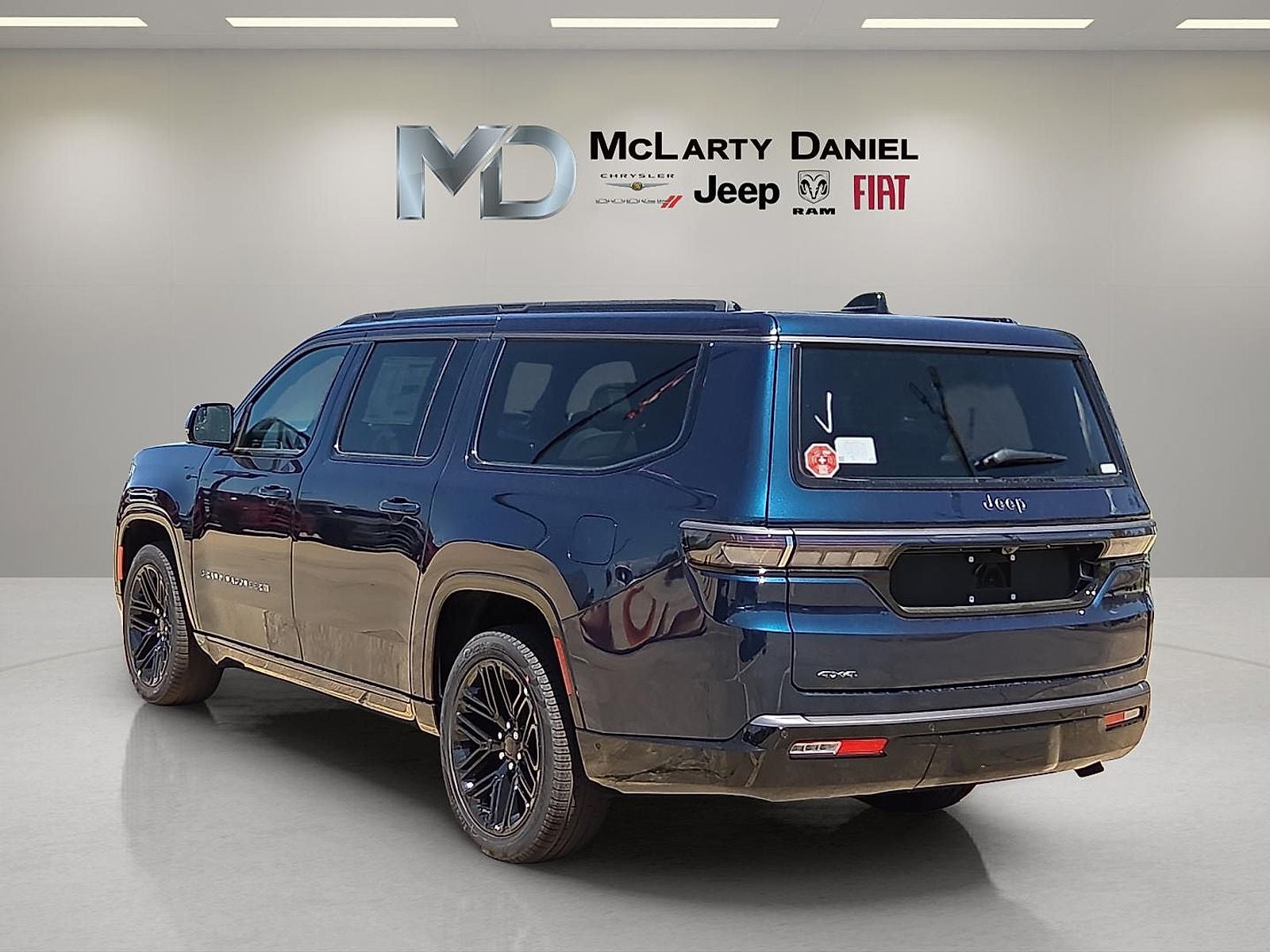 2026 Jeep Grand Wagoneer GRAND WAGONEER L LIMITED RESERVE 4X4