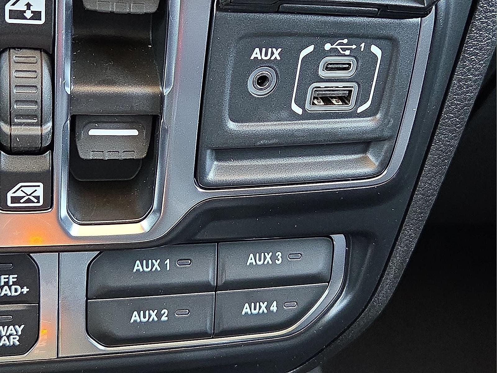 2026 Jeep Gladiator GLADIATOR SHADOW OPS 4X4