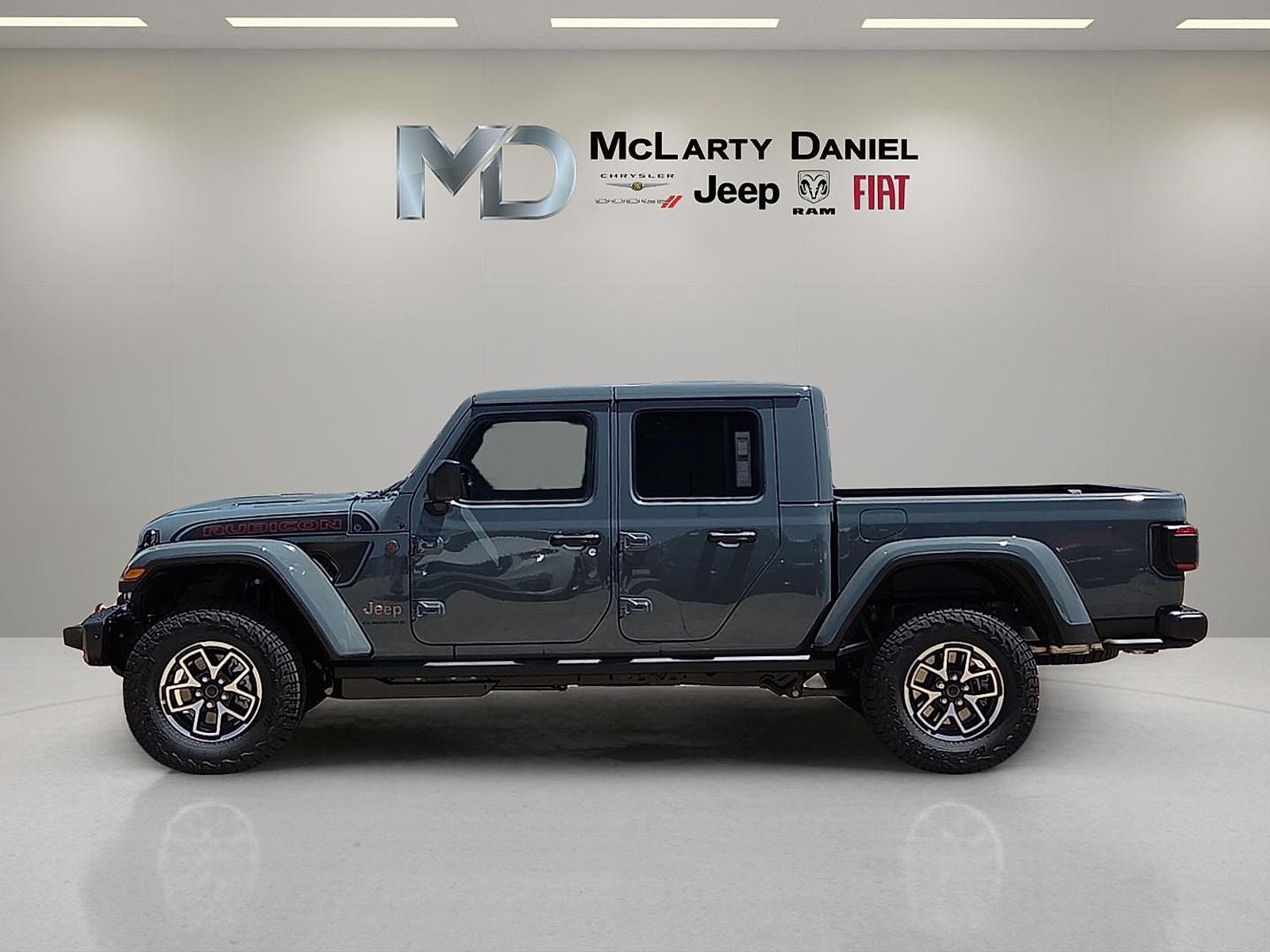 2026 Jeep Gladiator GLADIATOR SHADOW OPS 4X4