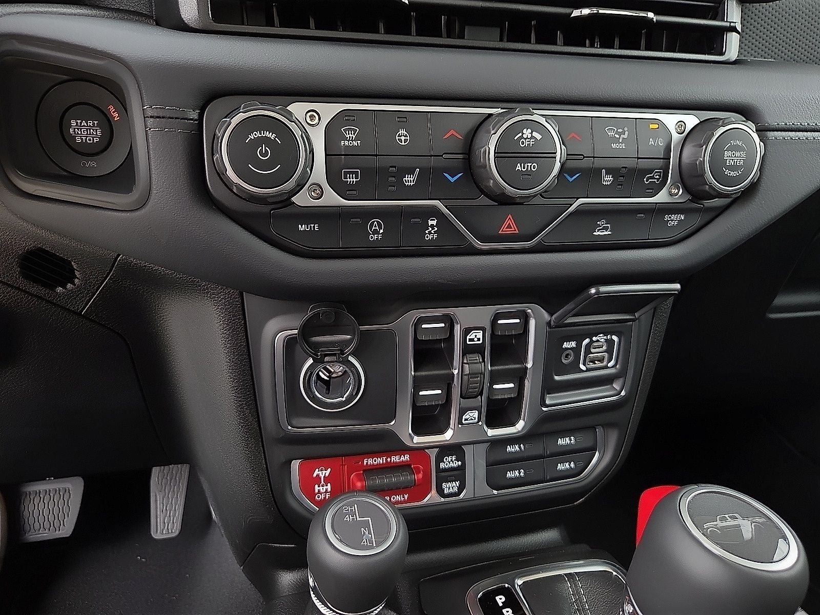2026 Jeep Gladiator GLADIATOR SHADOW OPS 4X4