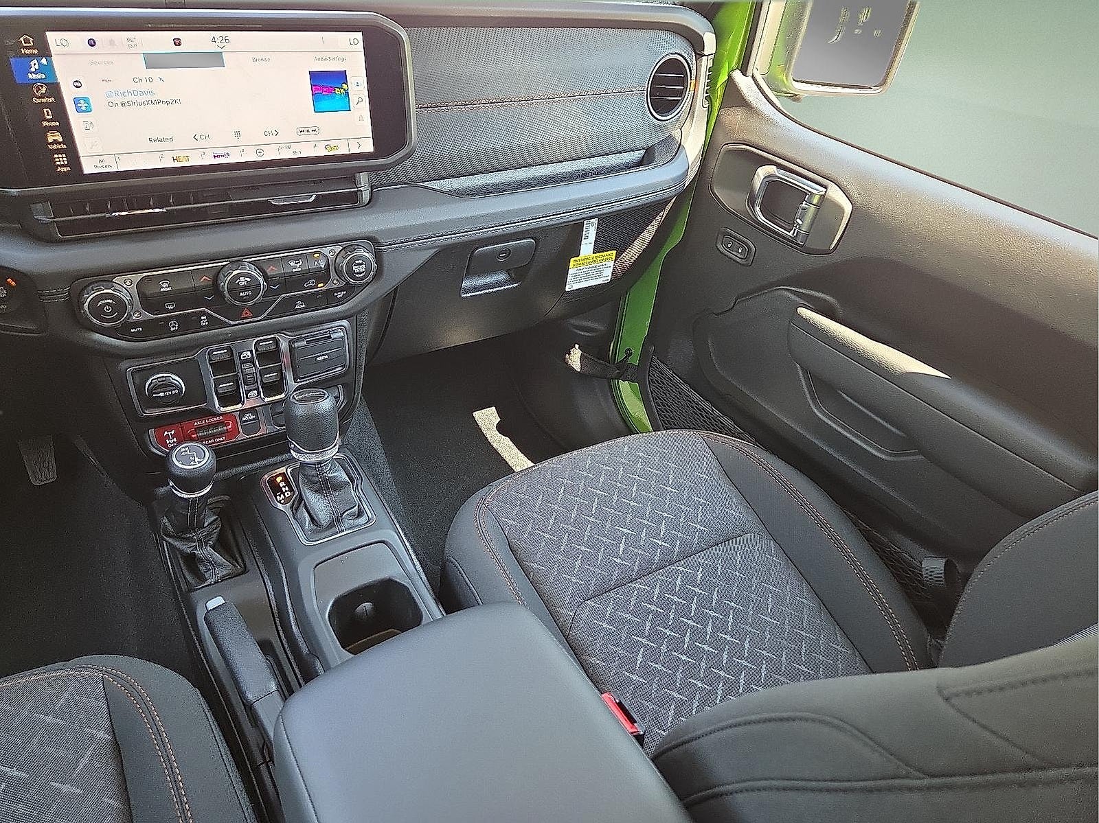 2025 Jeep Gladiator GLADIATOR MOJAVE 4X4