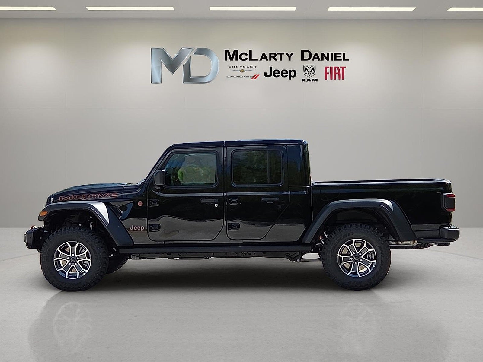 2025 Jeep Gladiator GLADIATOR MOJAVE 4X4