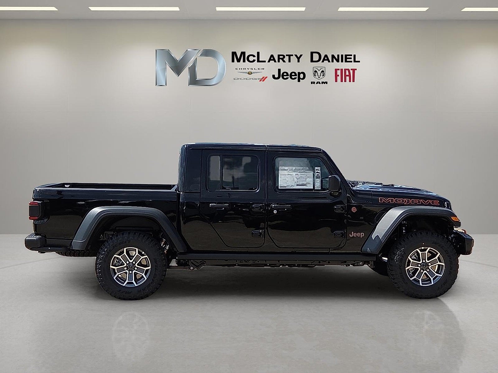 2025 Jeep Gladiator GLADIATOR MOJAVE 4X4