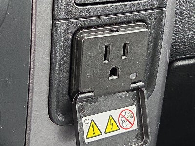 2023 RAM 1500 Classic SLT Crew Cab 4x2 5'7' Box