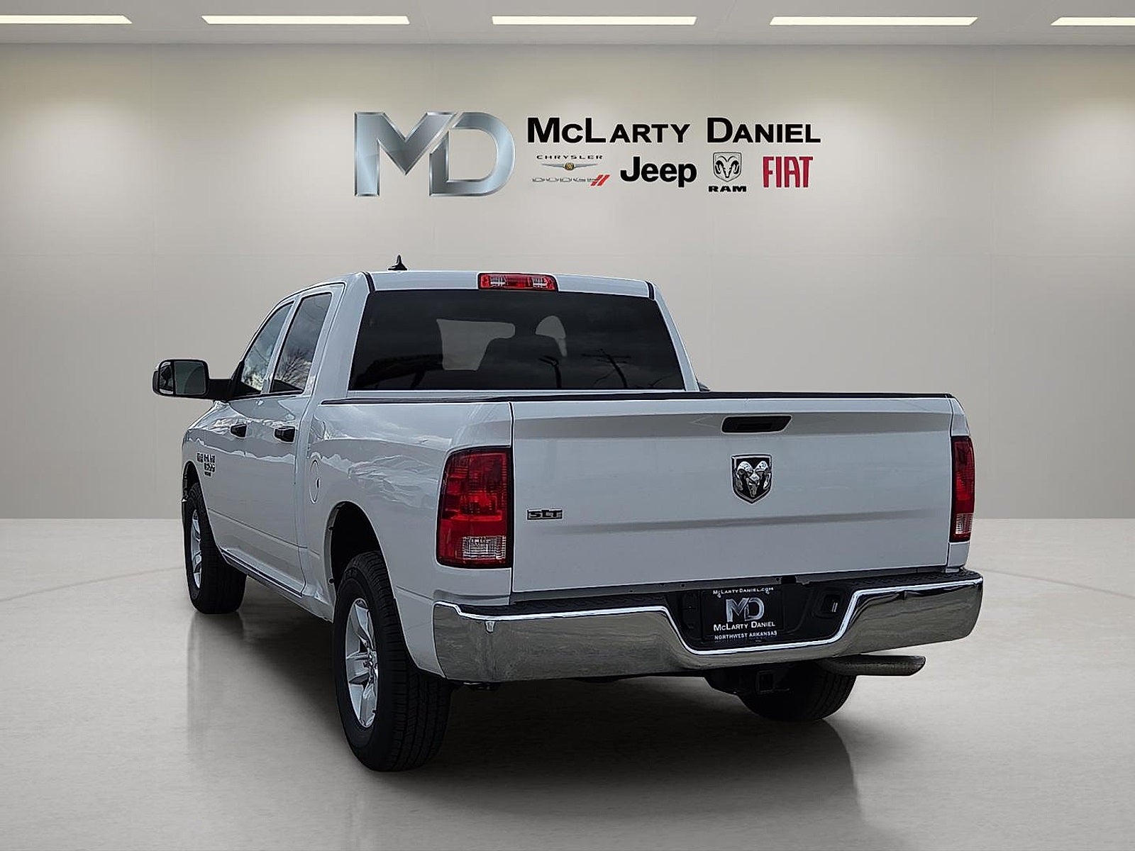 2023 RAM 1500 Classic SLT Crew Cab 4x2 5'7' Box