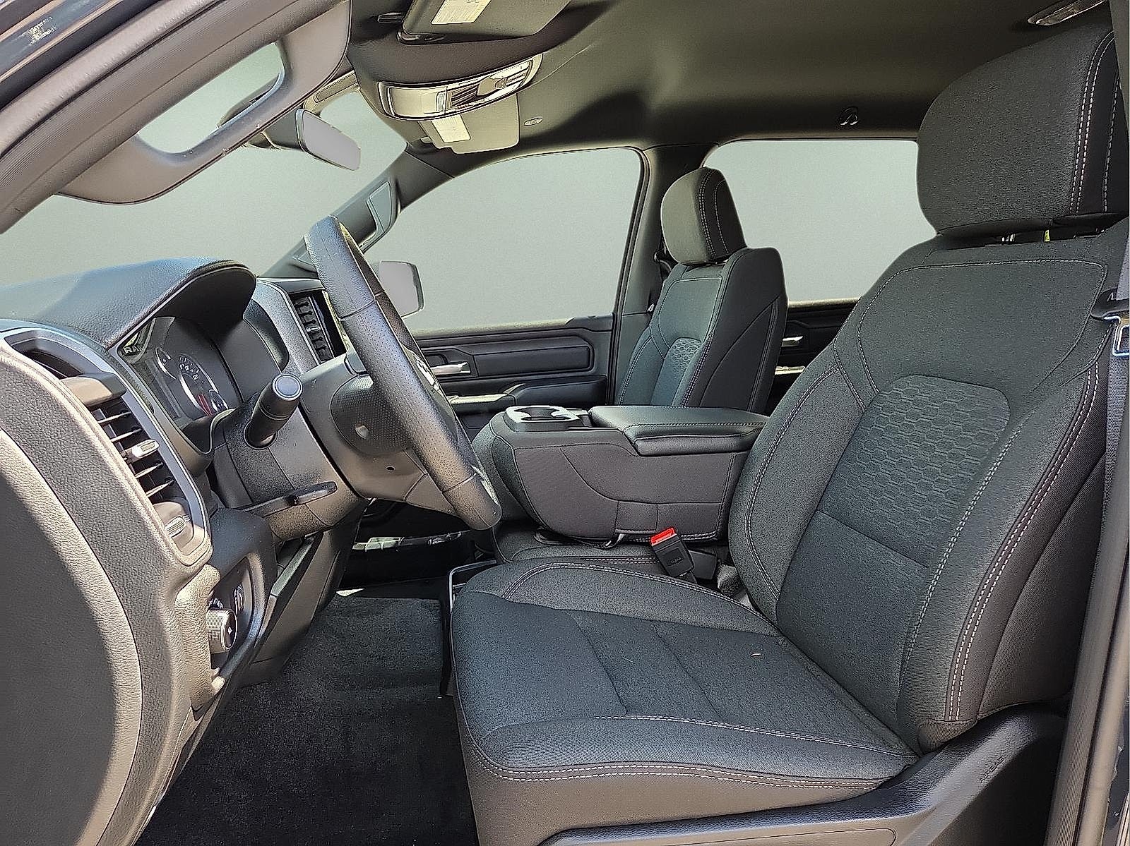 2025 RAM Ram 1500 RAM 1500 TRADESMAN CREW CAB 4X4 5'7' BOX