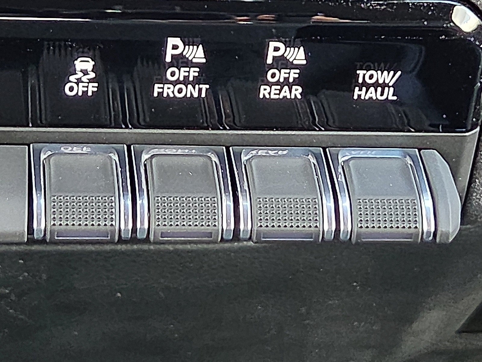 2025 RAM Ram 1500 RAM 1500 TRADESMAN CREW CAB 4X4 5'7' BOX