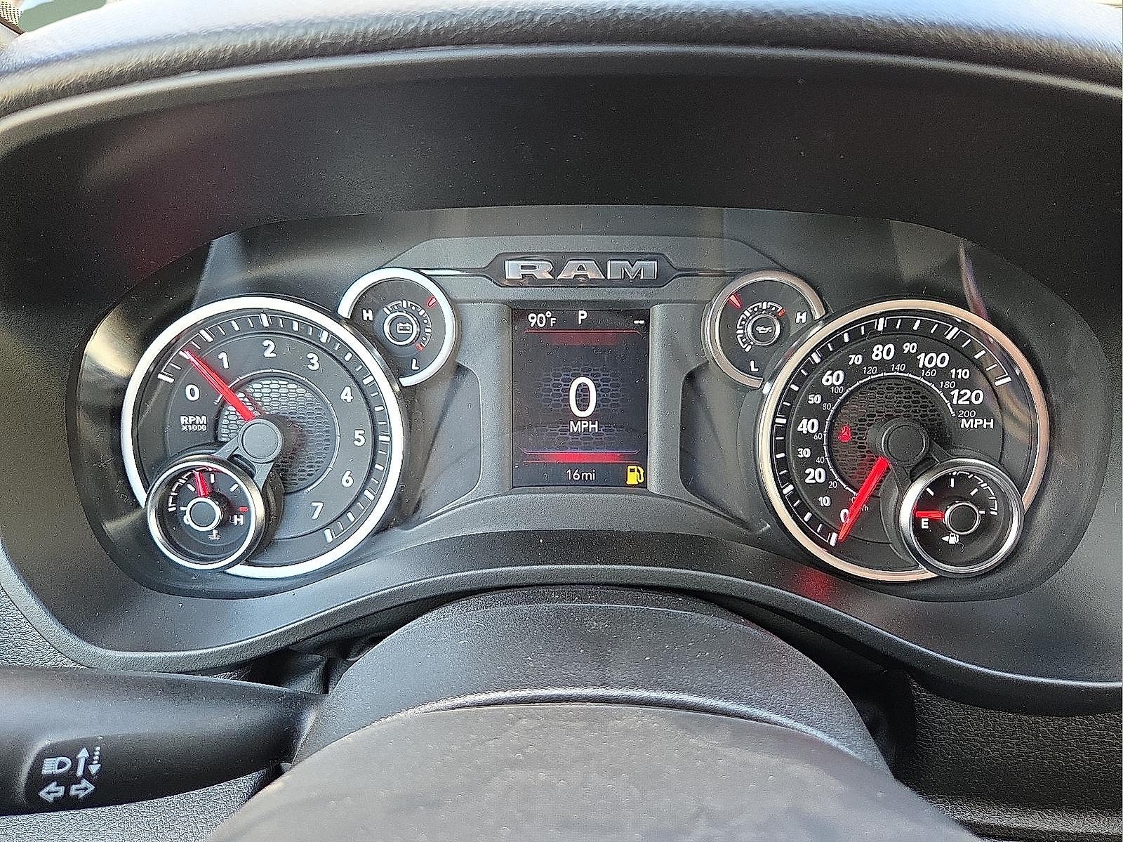 2025 RAM Ram 1500 RAM 1500 TRADESMAN CREW CAB 4X4 5'7' BOX