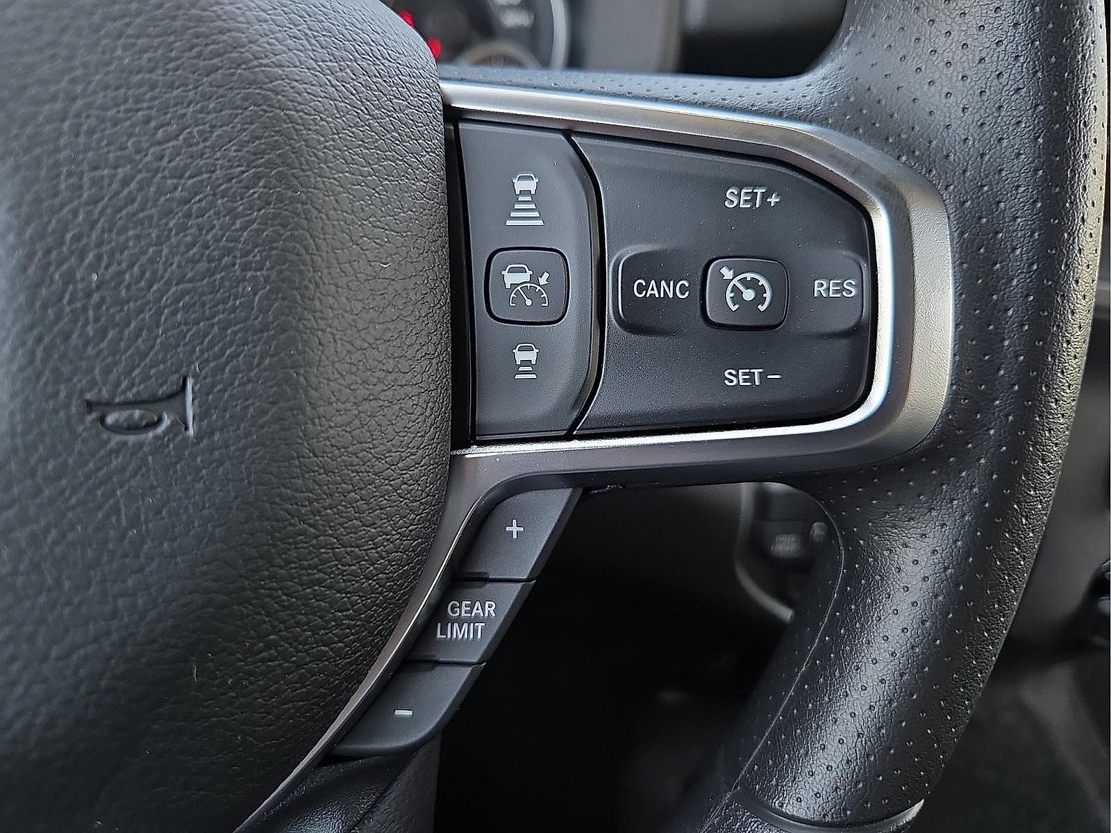 2026 RAM 1500 RAM 1500 WARLOCK CREW CAB 4X4 5'7' BOX