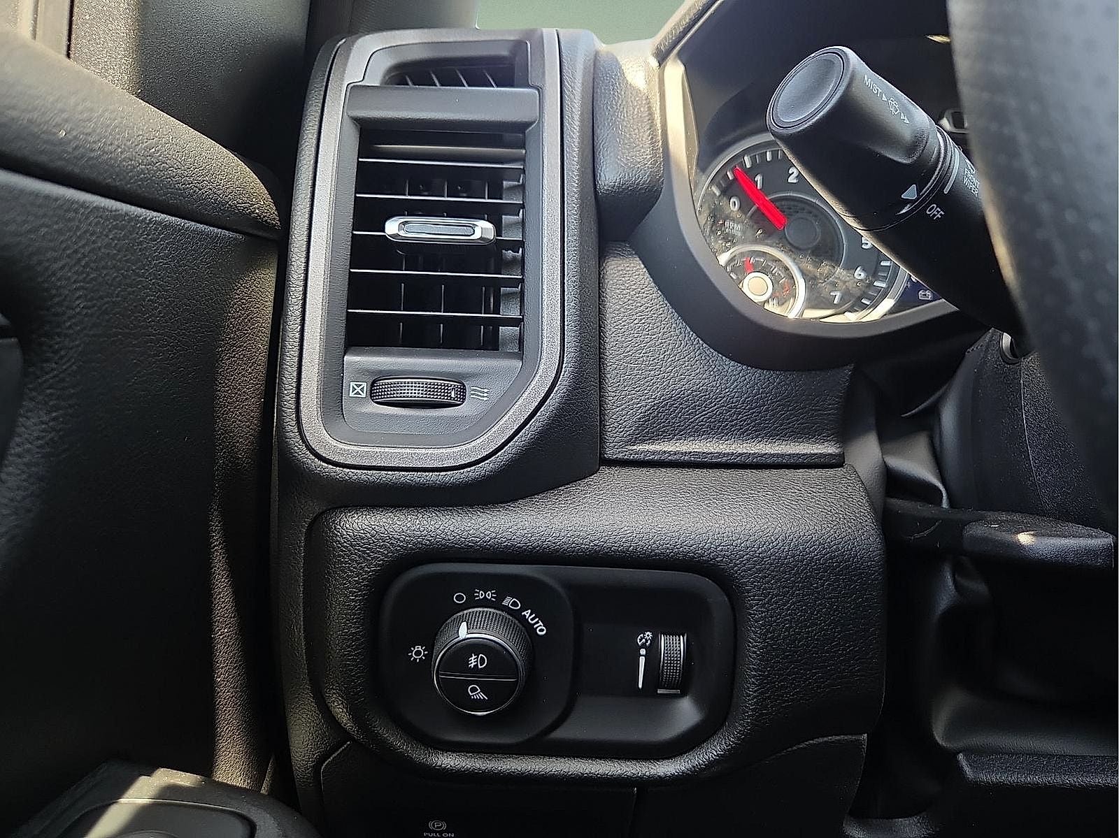 2026 RAM 1500 RAM 1500 WARLOCK CREW CAB 4X4 5'7' BOX