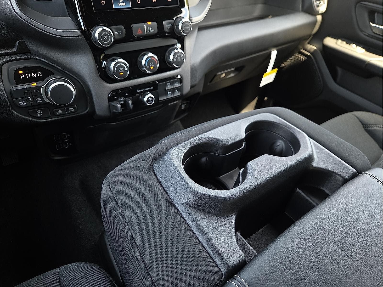 2026 RAM 1500 RAM 1500 WARLOCK CREW CAB 4X4 5'7' BOX