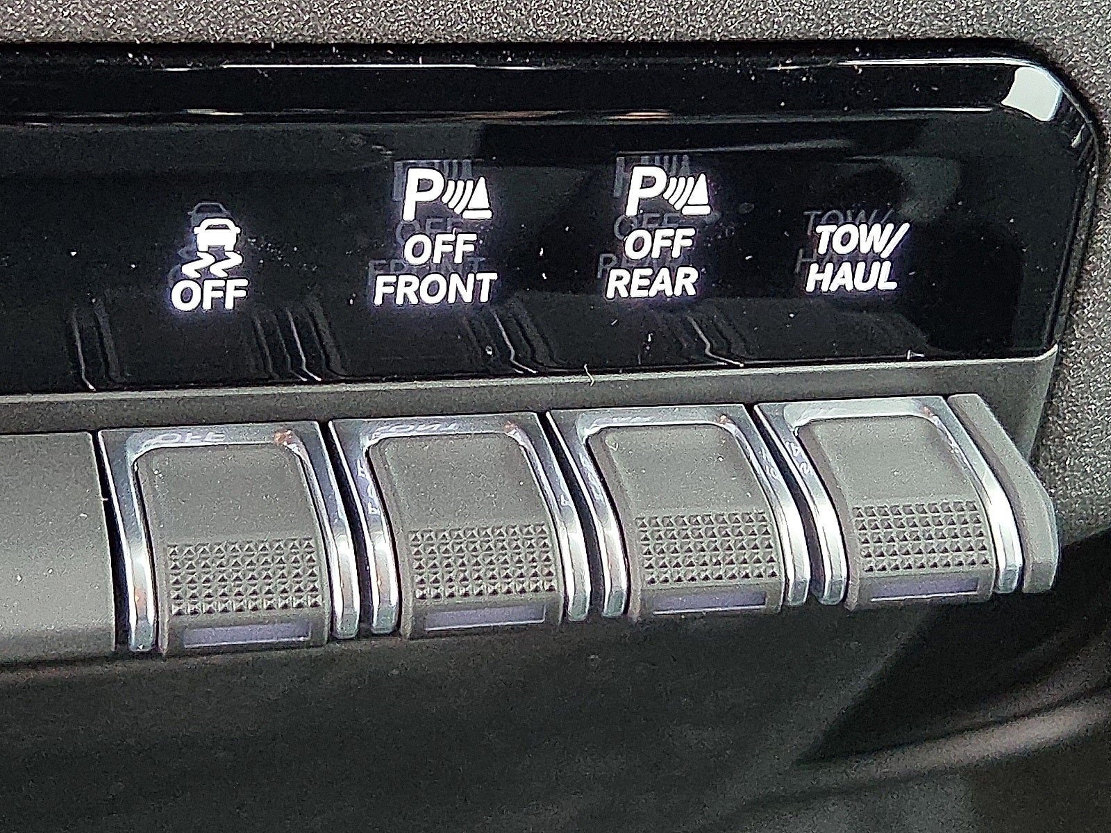 2025 RAM Ram 1500 RAM 1500 TRADESMAN CREW CAB 4X4 5'7' BOX