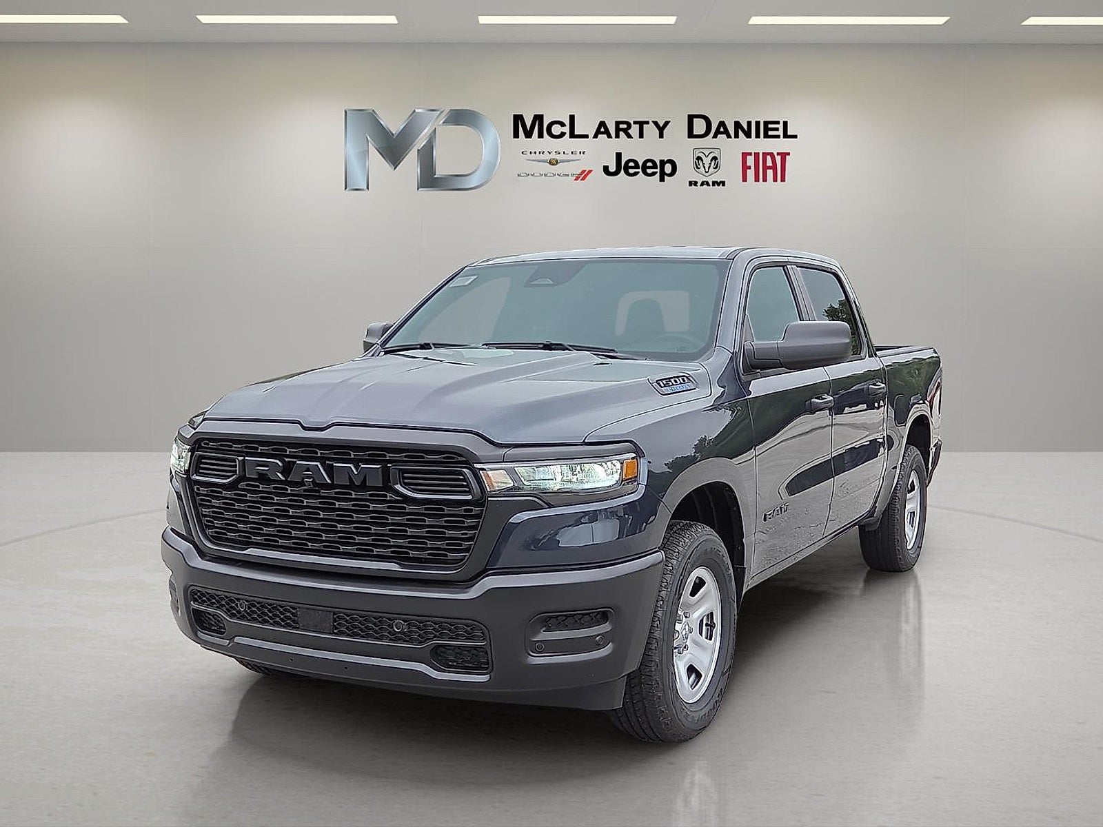 2025 RAM Ram 1500 RAM 1500 TRADESMAN CREW CAB 4X4 5'7' BOX